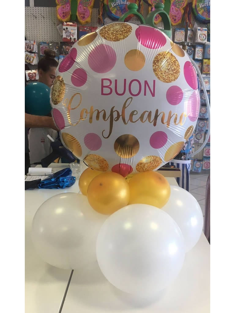 Composizione di palloncini già gonfiati spediti a domicilio in settembre 2021 da Trapani a Urbino